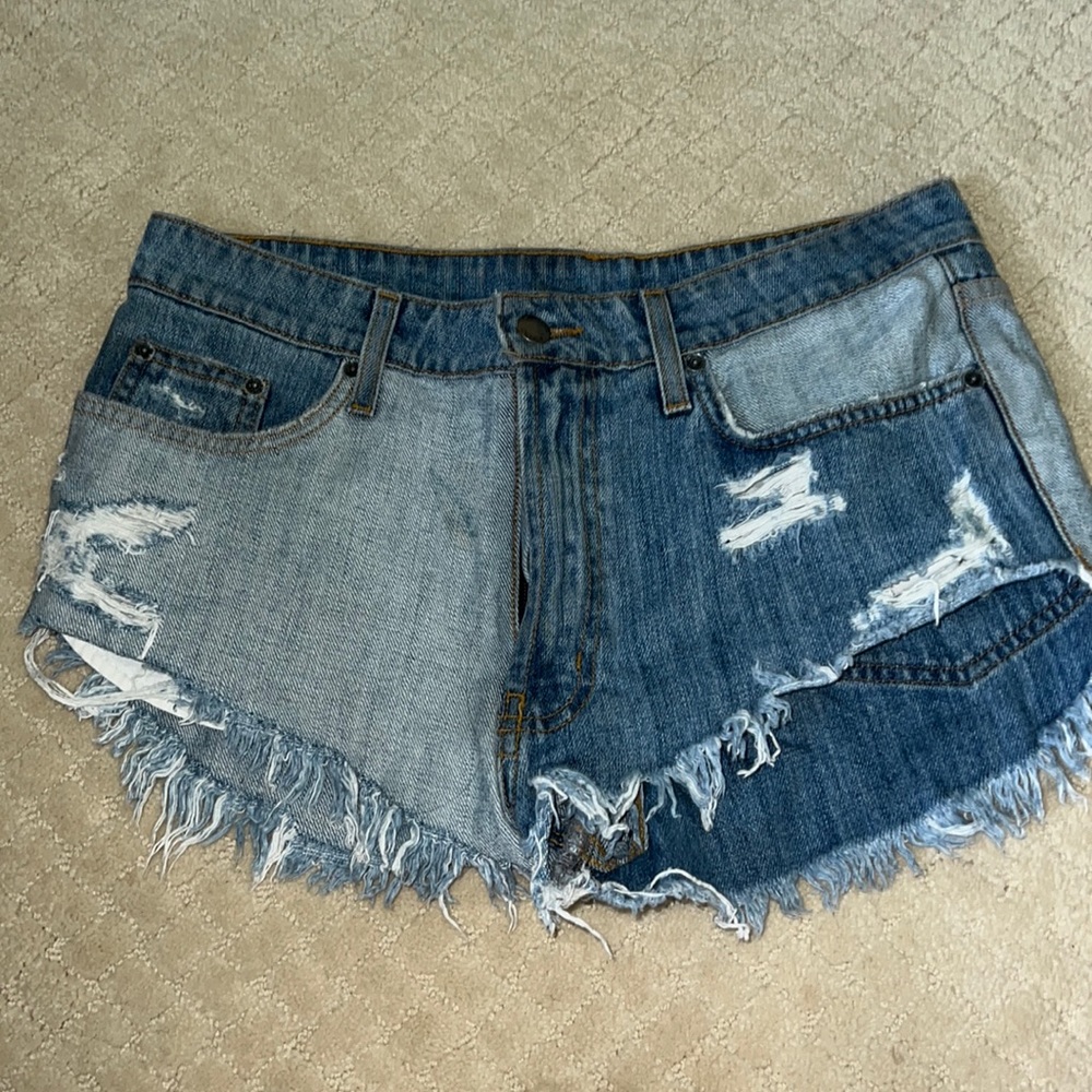CARMAR DENIM SHORTS! WORN once. sooo cute. light wash and dark wash two tone!